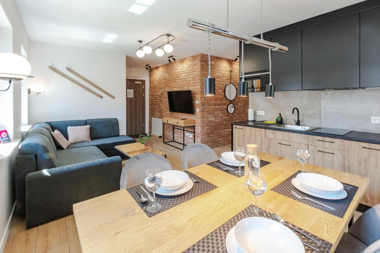 Vacationclub - Stone Hill Apartament 5 シクラルスカ・ポレンバ エクステリア 写真