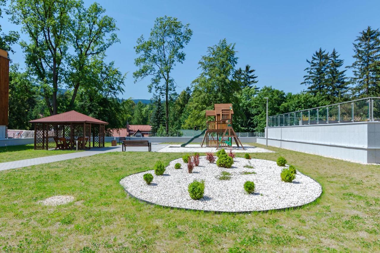 Vacationclub - Stone Hill Apartament 5 シクラルスカ・ポレンバ エクステリア 写真